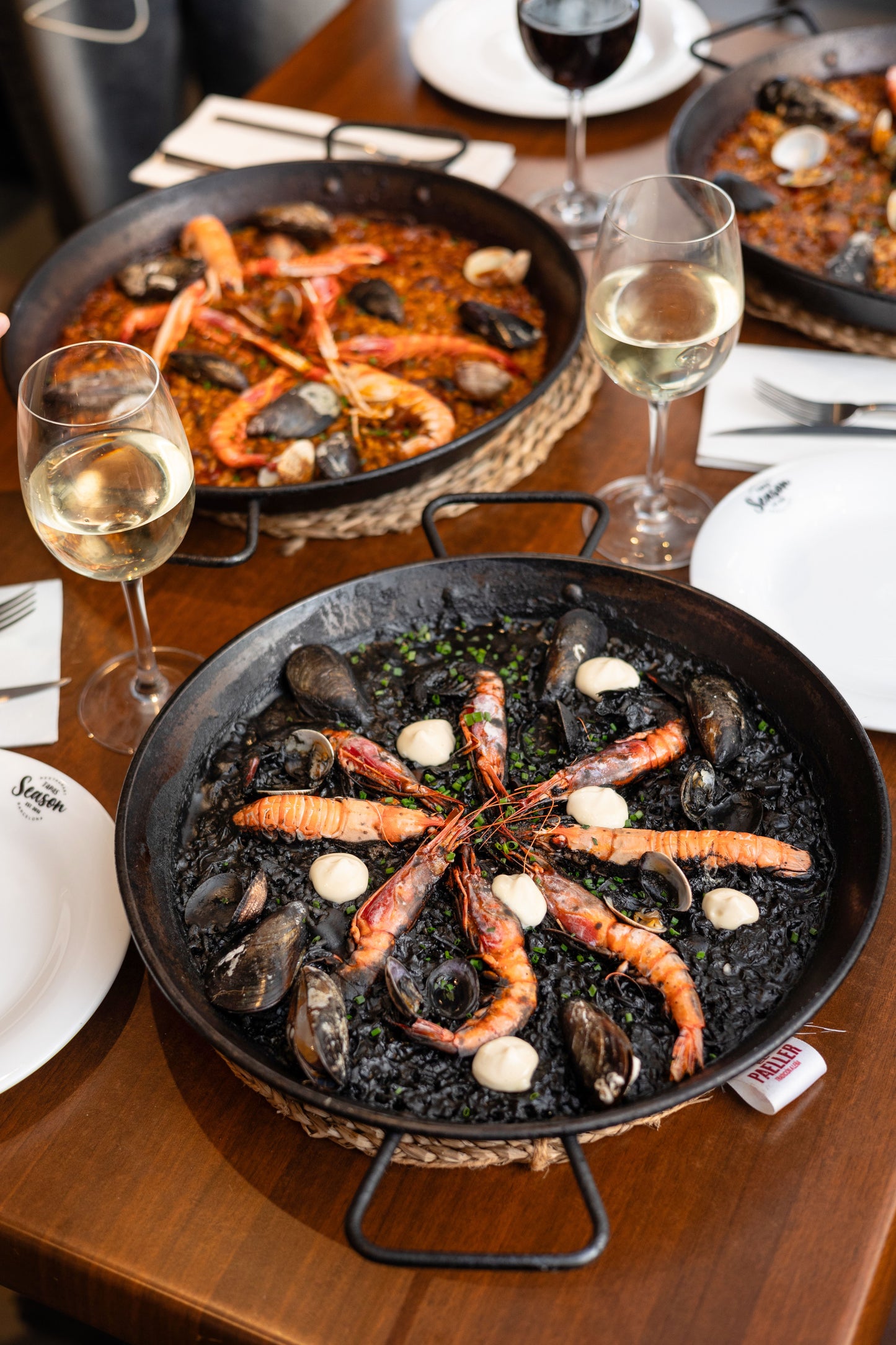 Menù Paella e Tapas al Season